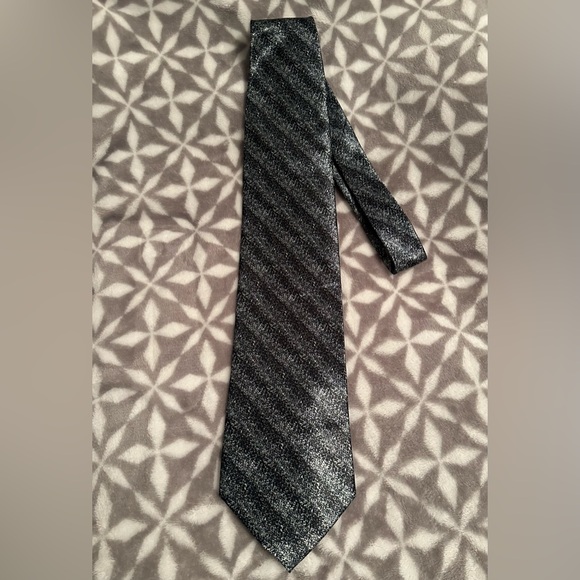 Men’s Tie Bundle - Picture 8 of 15